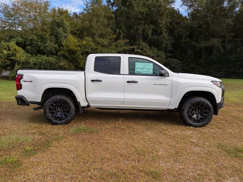 New 2026 Chevrolet Colorado W/T w/ WT Custom Package image 3