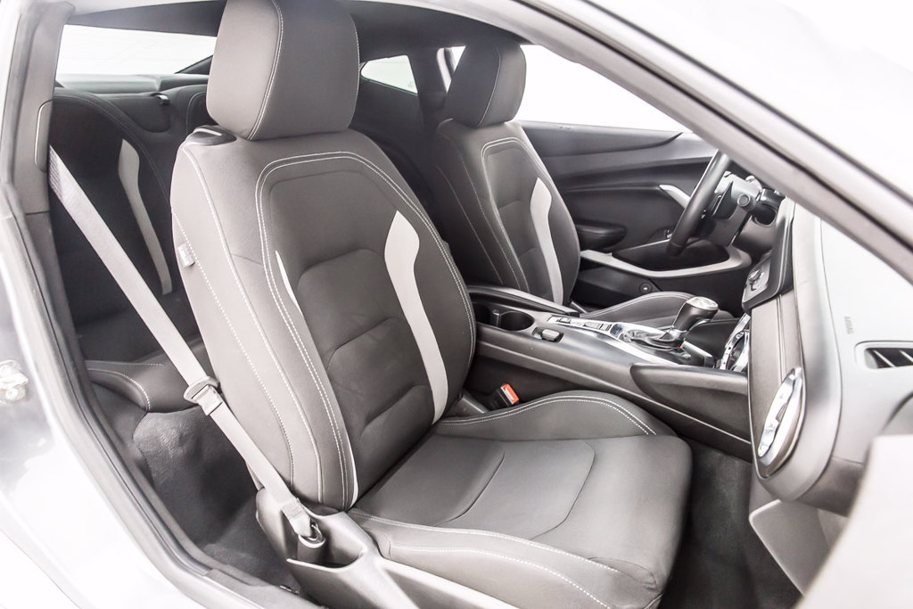 Used 2021 Chevrolet Camaro LT RWD image 33