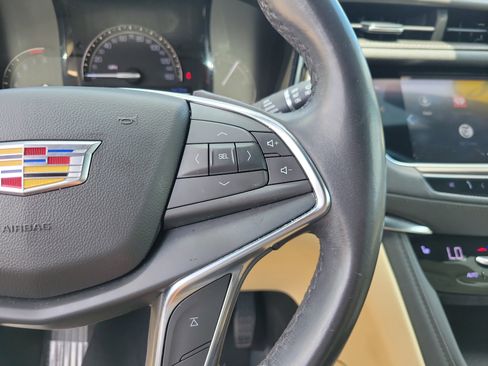 Used 2018 Cadillac XT5 AWD image 28