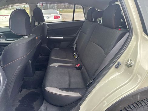 Used 2016 Subaru Crosstrek 2.0i Premium image 11