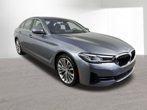 Used 2022 BMW 540i xDrive w/ Premium Package AWD/4WD image 2