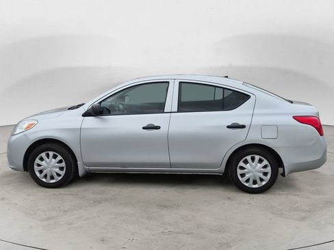 Used 2012 Nissan Versa S FWD image 8