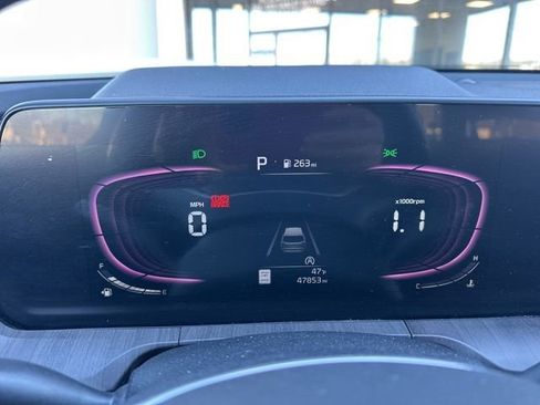 Used 2023 Kia Telluride EX w/ EX Captain's Chair Package image 12