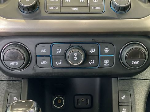 Used 2017 GMC Acadia Denali image 22