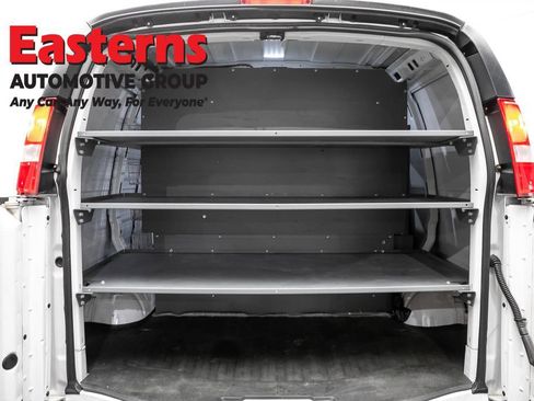 Used 2021 Chevrolet Express 2500 RWD image 9