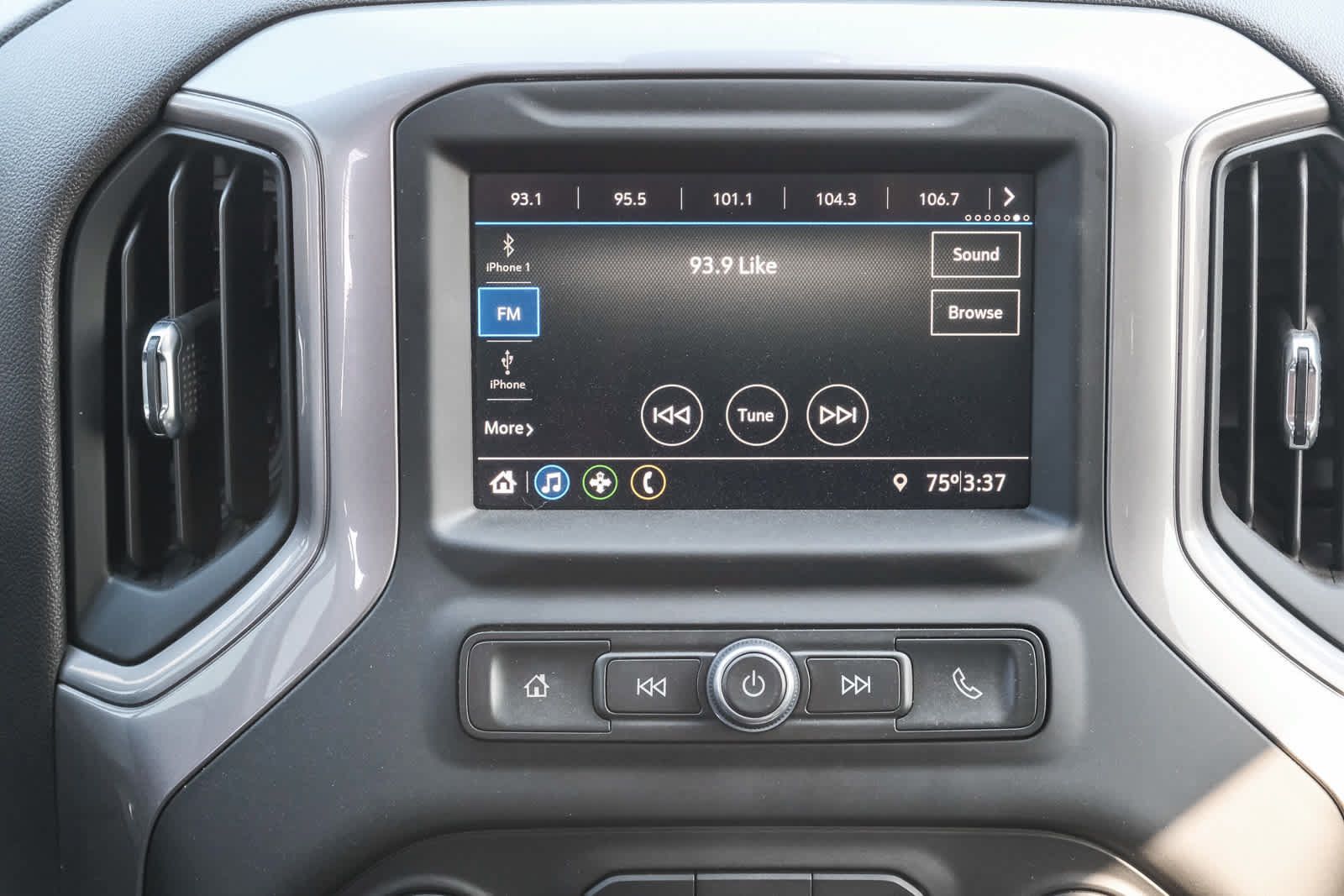 Used 2022 Chevrolet Silverado 1500 Custom RWD image 16