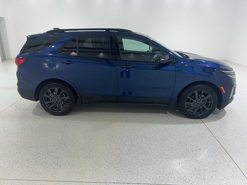 Used 2022 Chevrolet Equinox RS w/ RS Leather Package image 6