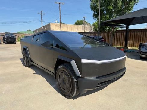 Used 2024 Tesla Cybertruck Cyberbeast AWD/4WD image 4