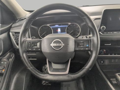 Used 2025 Nissan Rogue SV AWD/4WD image 5