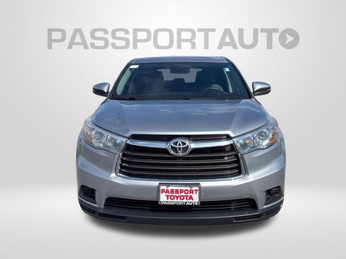 Used 2016 Toyota Highlander LE image 11