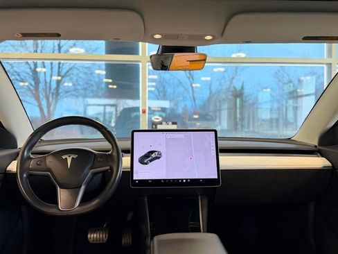 Used 2018 Tesla Model 3 Performance image 25