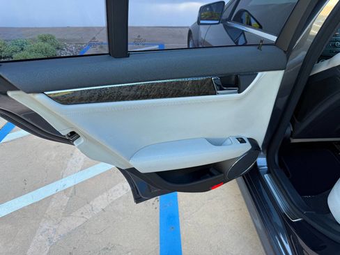 Used 2010 Mercedes-Benz C 63 AMG Sedan image 14