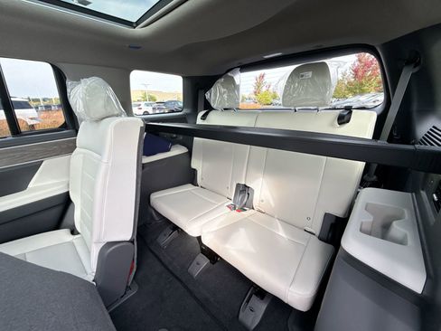 New 2026 Hyundai Santa Fe Limited AWD/4WD image 25