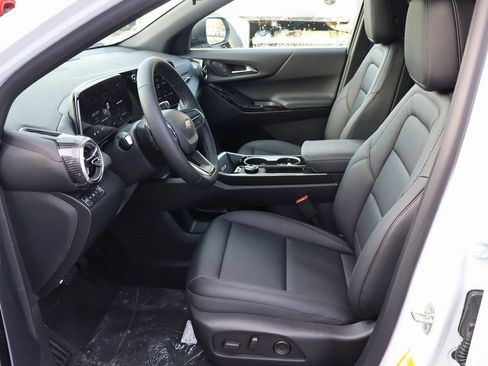 New 2026 Chevrolet Equinox LT w/ Convenience Package II image 4