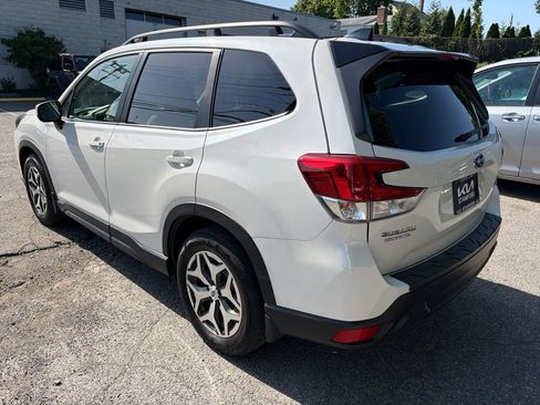 Used 2024 Subaru Forester Premium AWD/4WD image 5