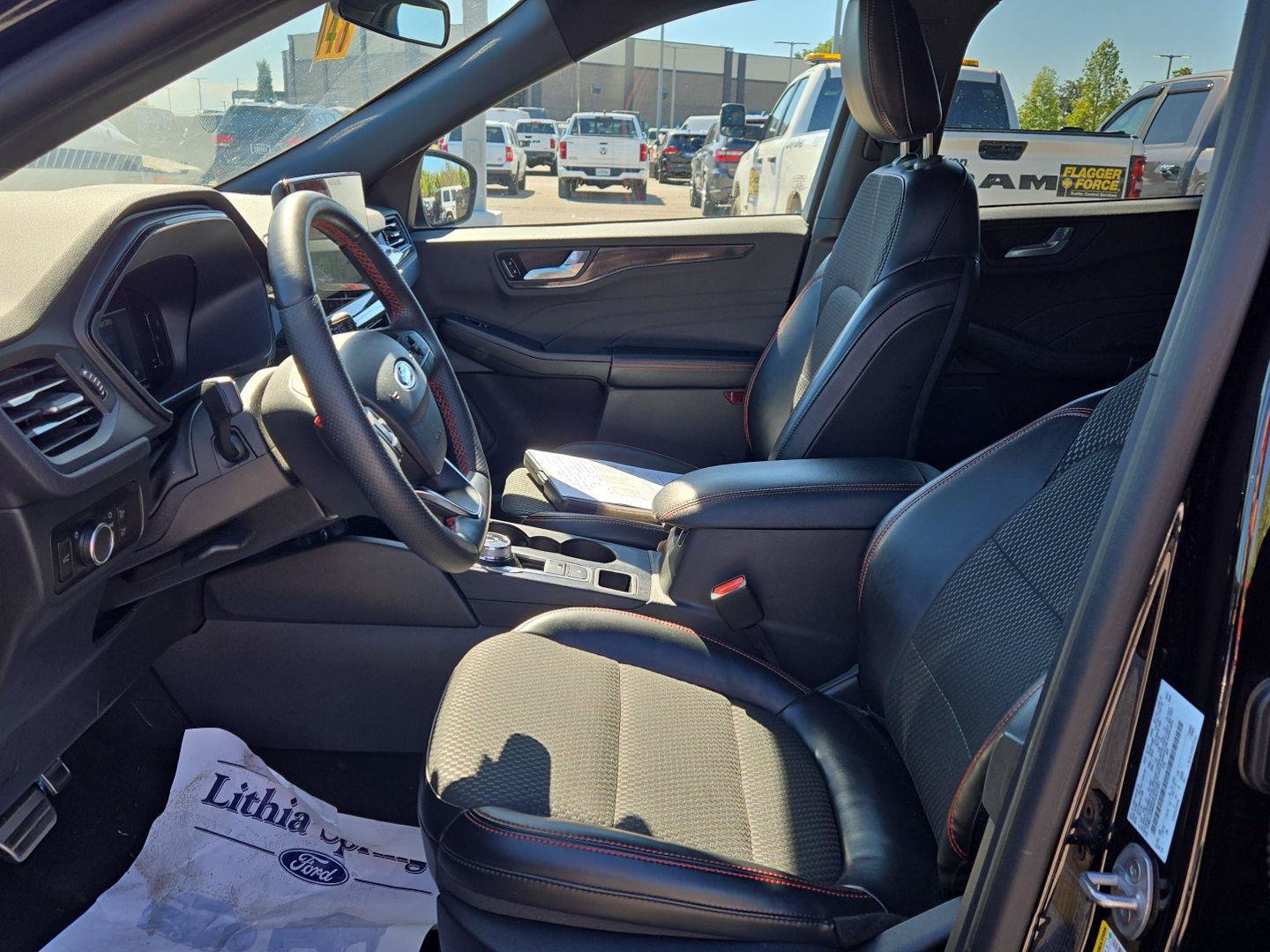 Used 2023 Ford Escape ST-Line w/ Tech Pack #1 AWD/4WD image 15