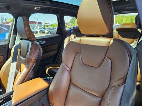 Used 2021 Volvo XC60 T6 Inscription w/ Protection Package Premier AWD/4WD image 15