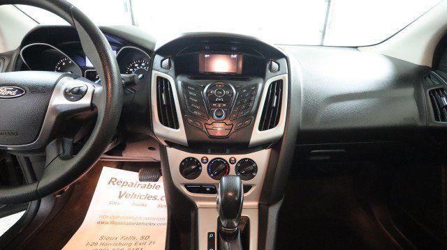 Used 2014 Ford Focus SE FWD image 12