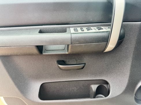 Used 2009 Chevrolet Silverado 3500 LT w/ Interior Plus Package image 16