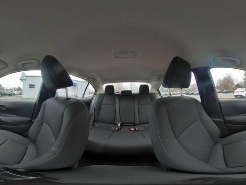 Used 2025 Toyota Corolla LE image 40