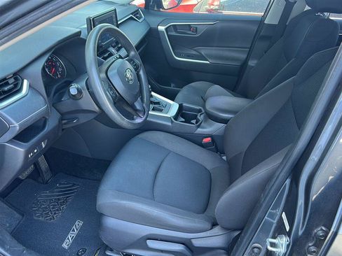 Used 2020 Toyota RAV4 LE w/ Carpet Mat Package AWD/4WD image 7