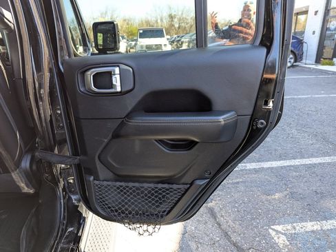 Used 2021 Jeep Gladiator Overland AWD/4WD image 35