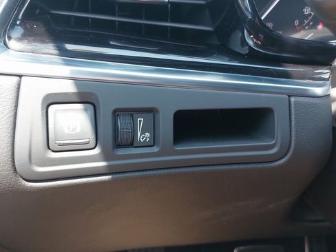 Used 2025 Cadillac XT6 Sport w/ LPO, Floor Liner Package image 30