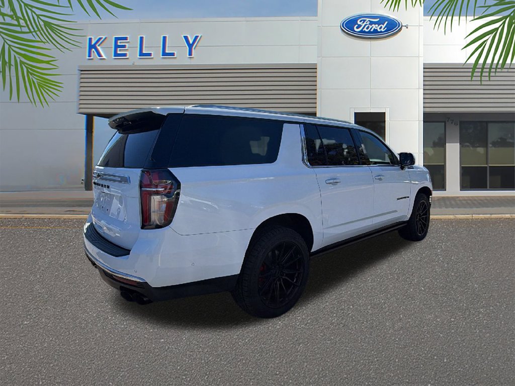 Used 2024 Chevrolet Suburban High Country w/ Advanced Technology Package AWD/4WD image 5