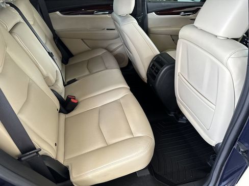 Used 2017 Cadillac XT5 Premium Luxury w/ Advanced Security Package FWD image 32