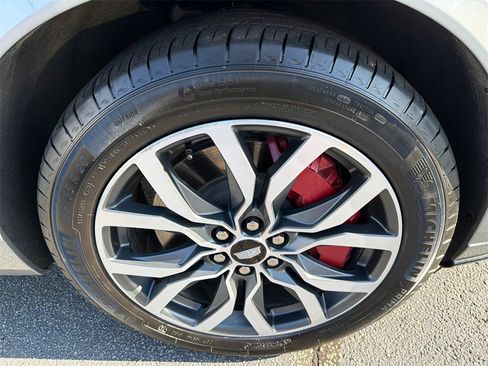 Used 2024 Cadillac XT6 Sport image 12