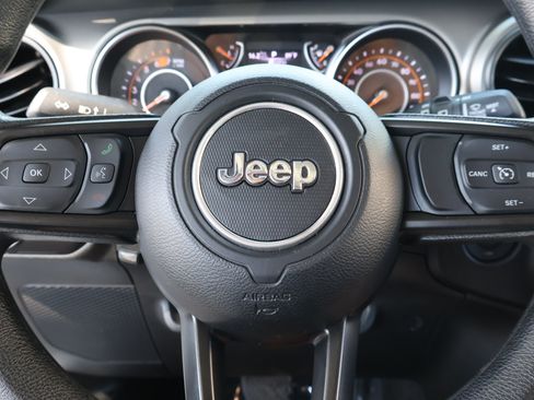 Used 2022 Jeep Wrangler Unlimited Sport AWD/4WD image 19