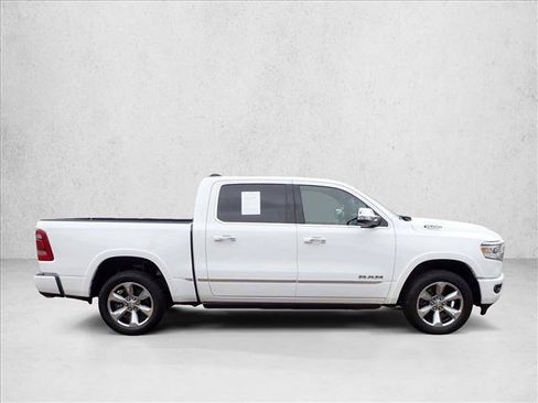 Used 2022 RAM 1500 Limited w/ Body Color Bumper Group AWD/4WD image 5