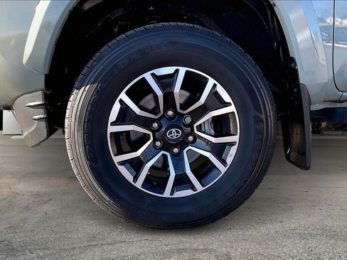 Used 2023 Toyota Tacoma TRD Sport w/ TRD Premium Sport Package image 8