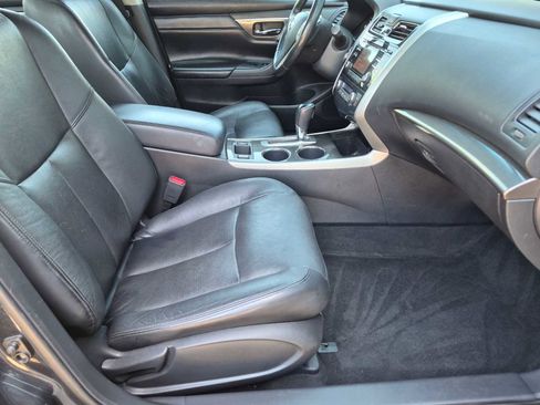 Used 2013 Nissan Altima 2.5 SL FWD image 19