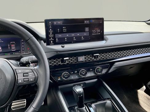 Used 2023 Honda Accord Sport image 10