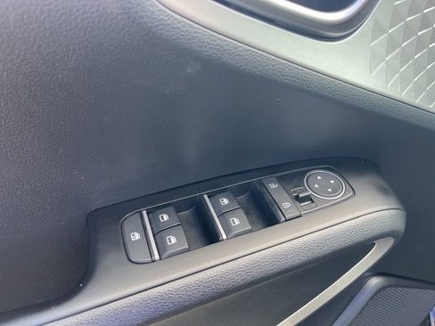 Certified 2023 Kia Soul S image 17