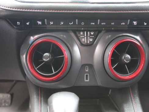 Used 2020 Chevrolet Blazer RS image 40