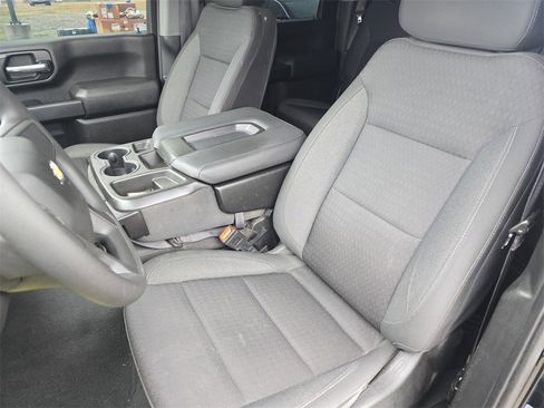 Used 2024 Chevrolet Silverado 2500 Custom w/ Custom Value Package image 15