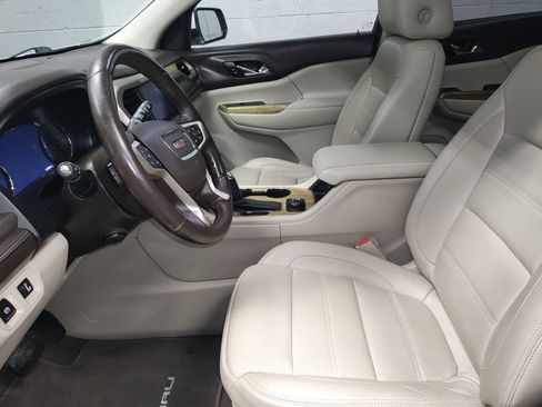 Used 2017 GMC Acadia Denali w/ Technology Package AWD/4WD image 23