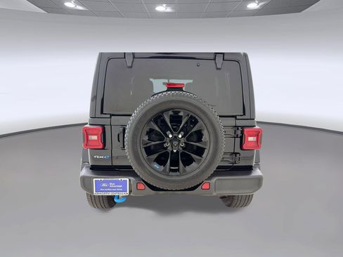 Used 2023 Jeep Wrangler Unlimited Sahara w/ Cold Weather Group AWD/4WD image 10