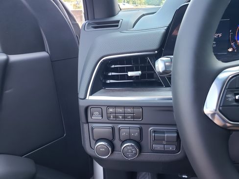 New 2025 Chevrolet Tahoe Premier image 17