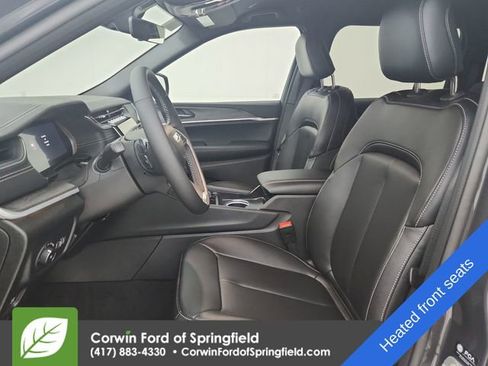 Used 2025 Jeep Grand Cherokee Limited w/ Trailer Tow Package image 17