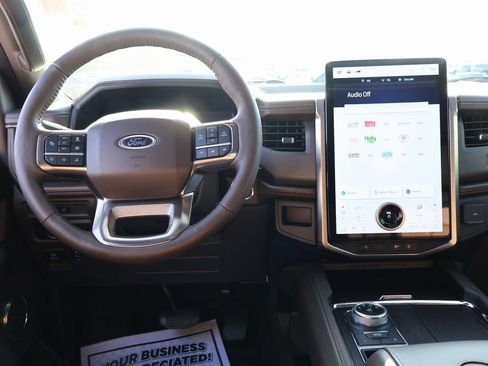 Used 2024 Ford Expedition King Ranch image 20