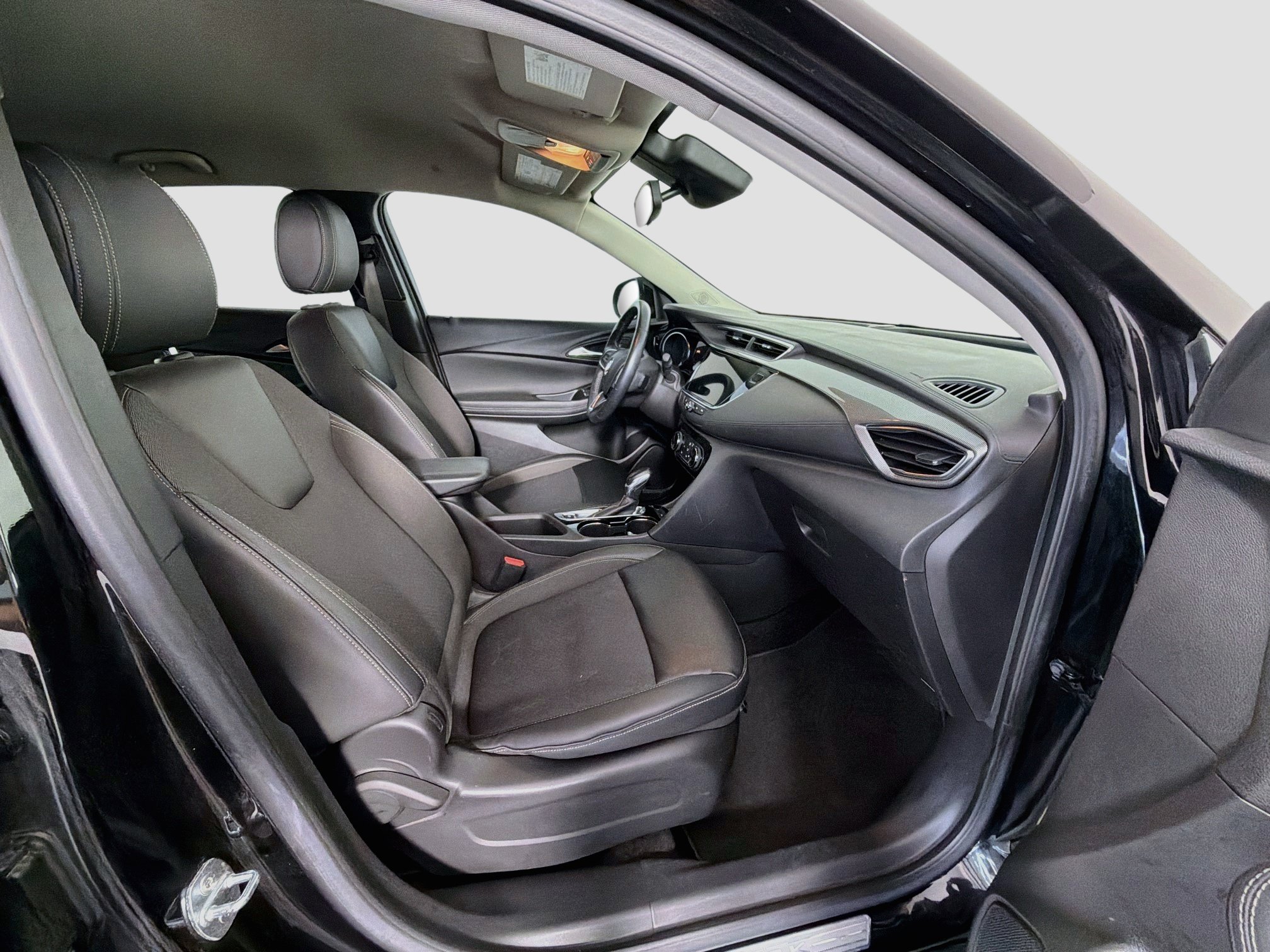 Used 2023 Buick Encore GX Preferred w/ Cold Weather Comfort Package FWD image 28
