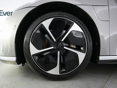 Used 2023 Lucid Air Touring image 19