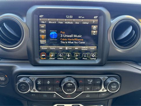 Used 2023 Jeep Wrangler Unlimited w/ Cold Weather Group AWD/4WD image 17