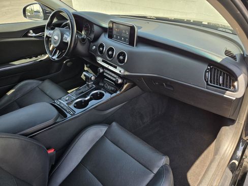 Used 2019 Kia Stinger RWD image 31
