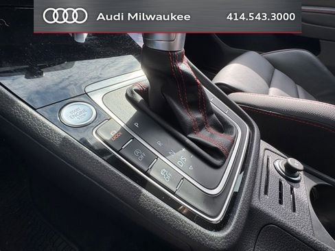 Used 2019 Volkswagen Golf 4-Door FWD image 14