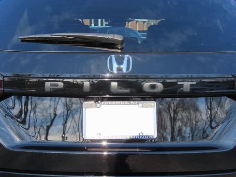 Certified 2023 Honda Pilot Elite image 7