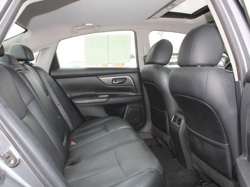 Used 2015 Nissan Altima 2.5 SL w/ Moonroof Package FWD image 14